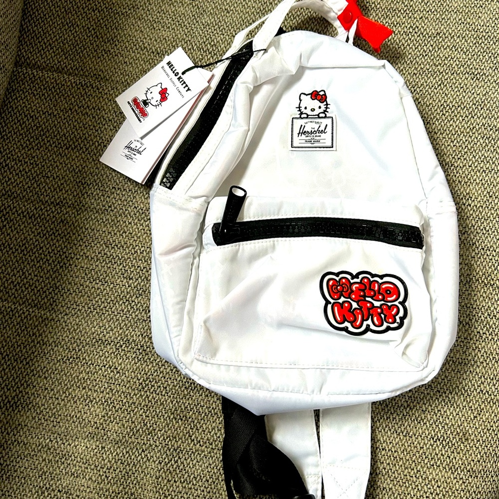 ❤️NWT Herschel HELLO KITTY 🐱 Mini Backpack